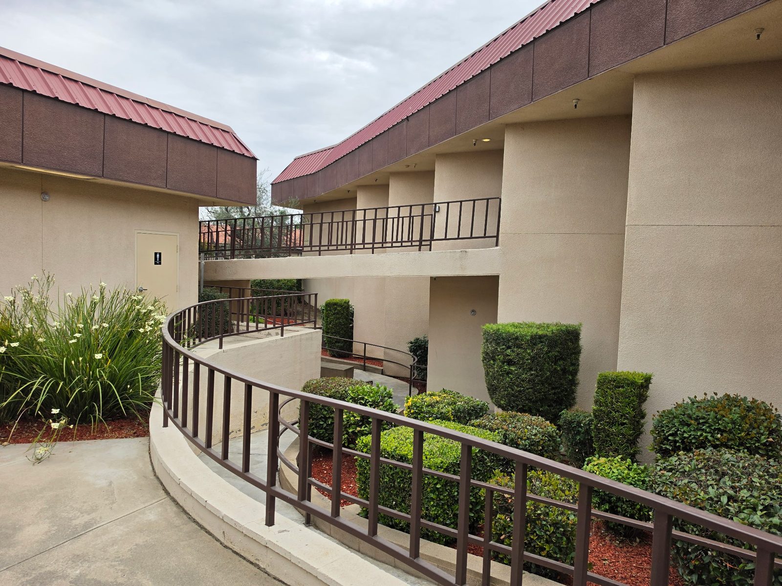 Stockdale Christian School campus walkway